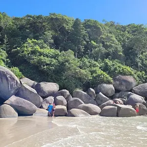 Garden Ville, 200m Da De Bombas Bombinhas